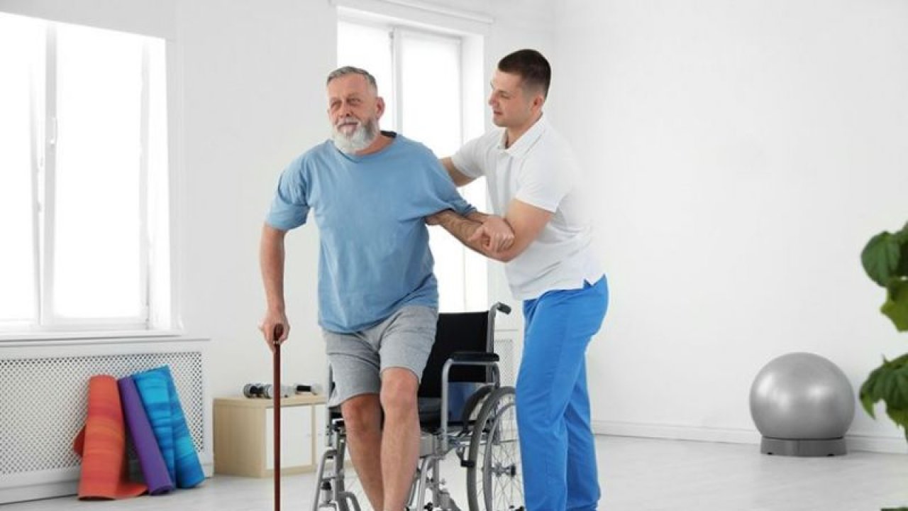 Sıcak Havaların Vazgeçilmezi Klimaya Dikkat: Klima Nedeniyle Yüz Felci Olabilirsiniz!