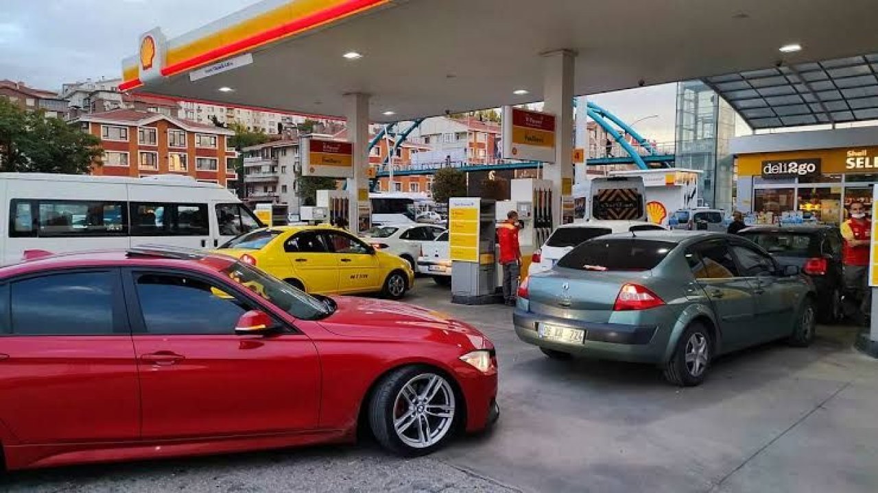 Gaziantep’te gece yansıyacak olan benzine ve mazota zam sonrası! Akaryakıt istasyonlarında kuyruklar oluştu!