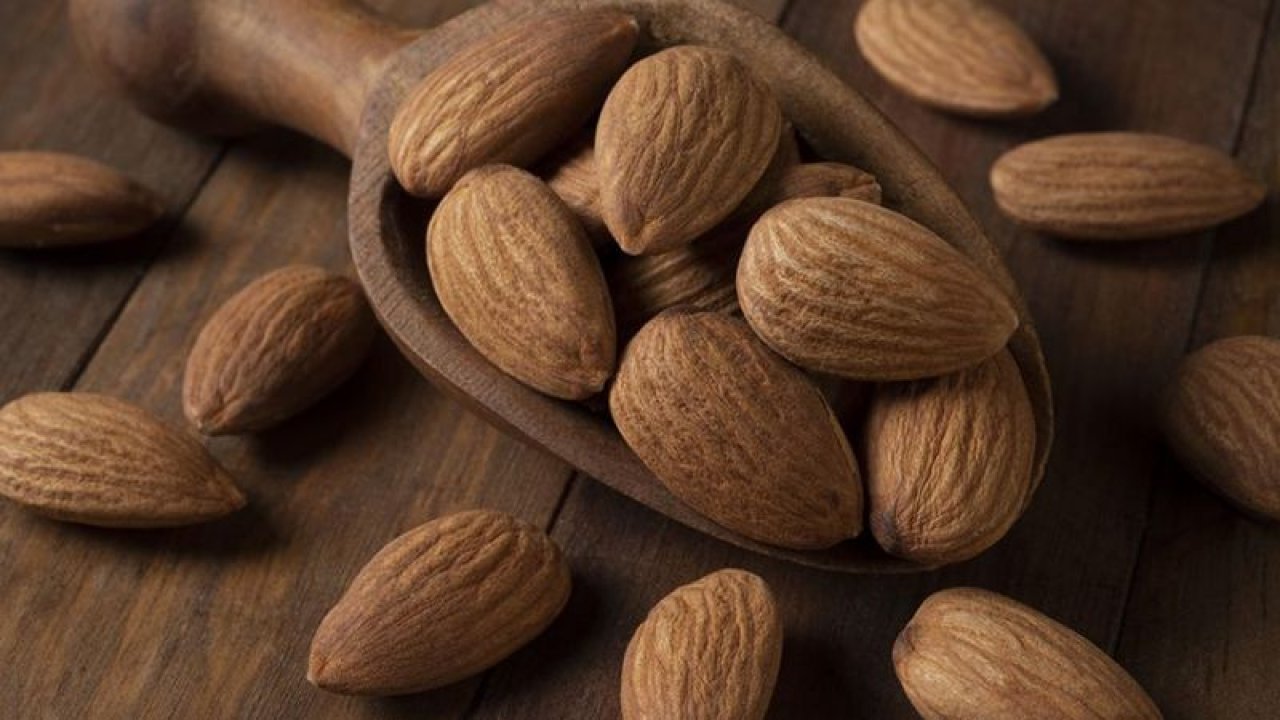 Her gün 4 - 5 tane tüketmek yetiyor! Hem besleyici hem de doyurucu! Bademin daha önce duymadığınız faydaları!