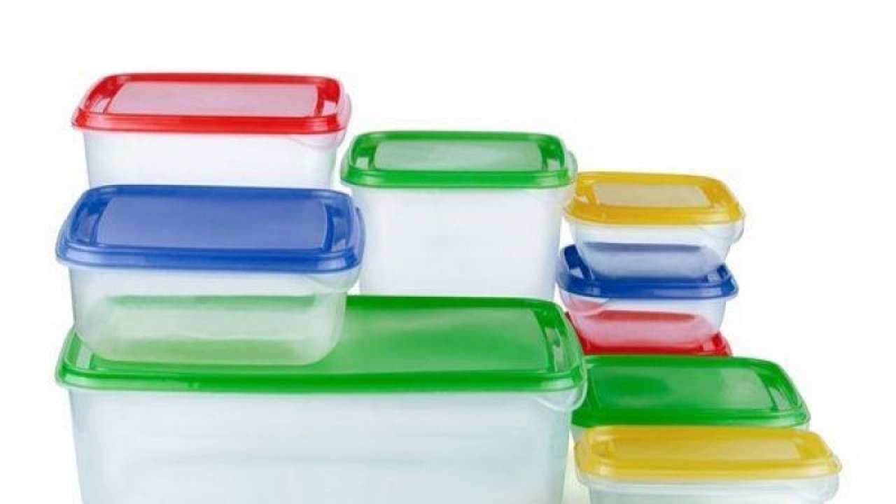 Plastik kaplardaki kötü kokuyu önlemenin en kolay yolu! Plastik kaplardaki kötü kokuları gidermek için birde bu yöntemleri deneyin!
