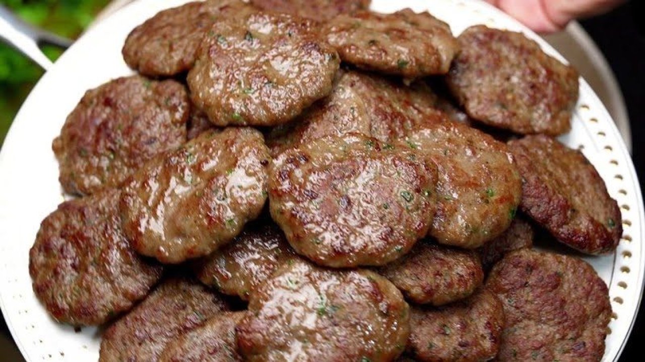 47 yıldır köftecilik yapıyor- Yağ çekmeyen köftenin en kolay sırrını verdi