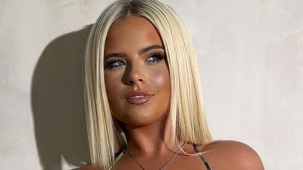 Fenomen “Barbie” Apollonia beyaz minisi ile şovunu yaptı! Elbiselerini değiştirdi Barbie kutusuna girdi!