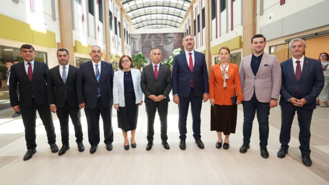 Abdulhamit Gül, Gaziantep Şehir Hastanesi'nin çok yakında açılacağını duyurdu