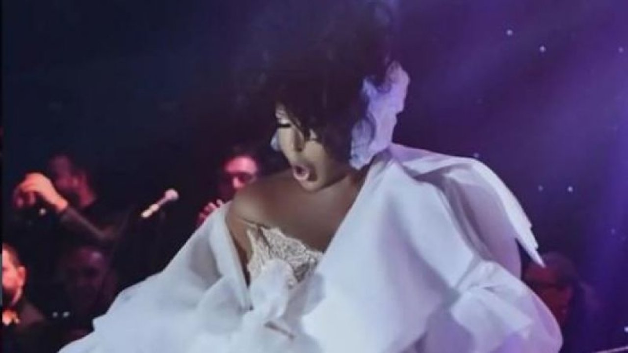 Son Barbie bükücü Bülent Ersoy... Paylaşımı sosyal medyada olay oldu! “Siz yokken ben vardım”