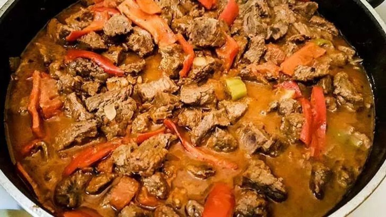 Gaziantep usulü tas kebabı... 30 yıllık aşçılar meğer böyle yapıyormuş