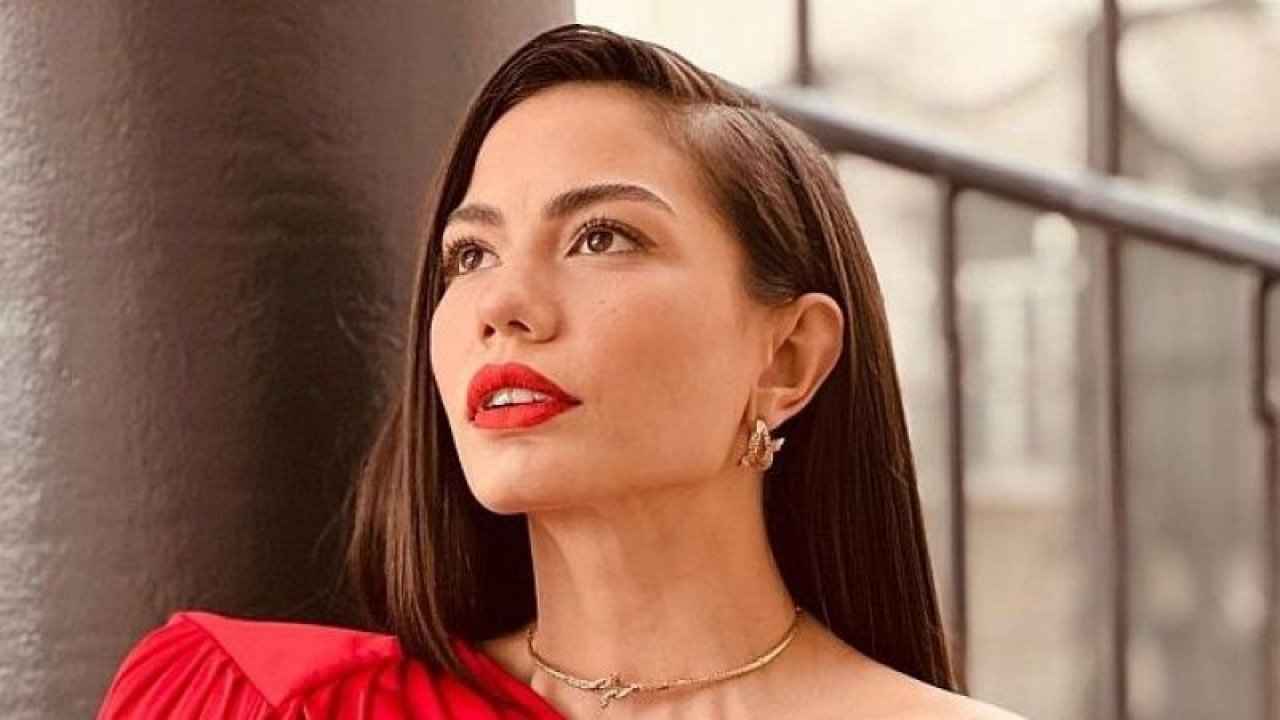 Demet Özdemir’in İtalya tarzı dudak uçuklattı! Üzerinde resmen servet taşıyor!