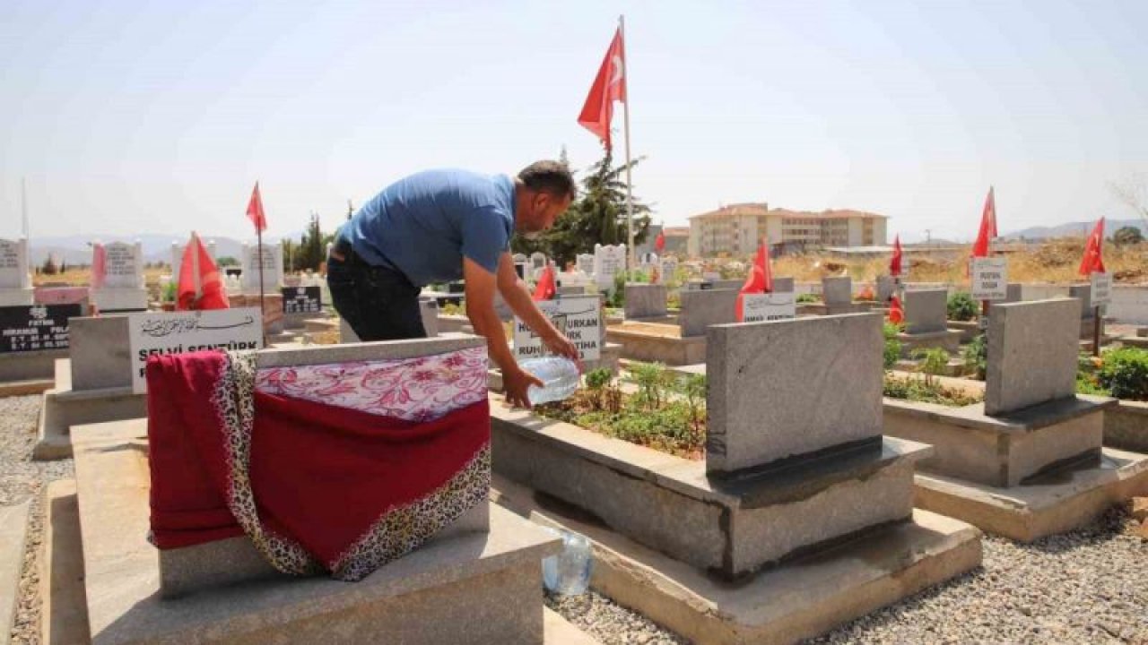 Gaziantep’in İslahiye ilçesinde depremde eşi ve 2 çocuğunu kaybeden Hüseyin Şentürk'ün acısı dinmiyor