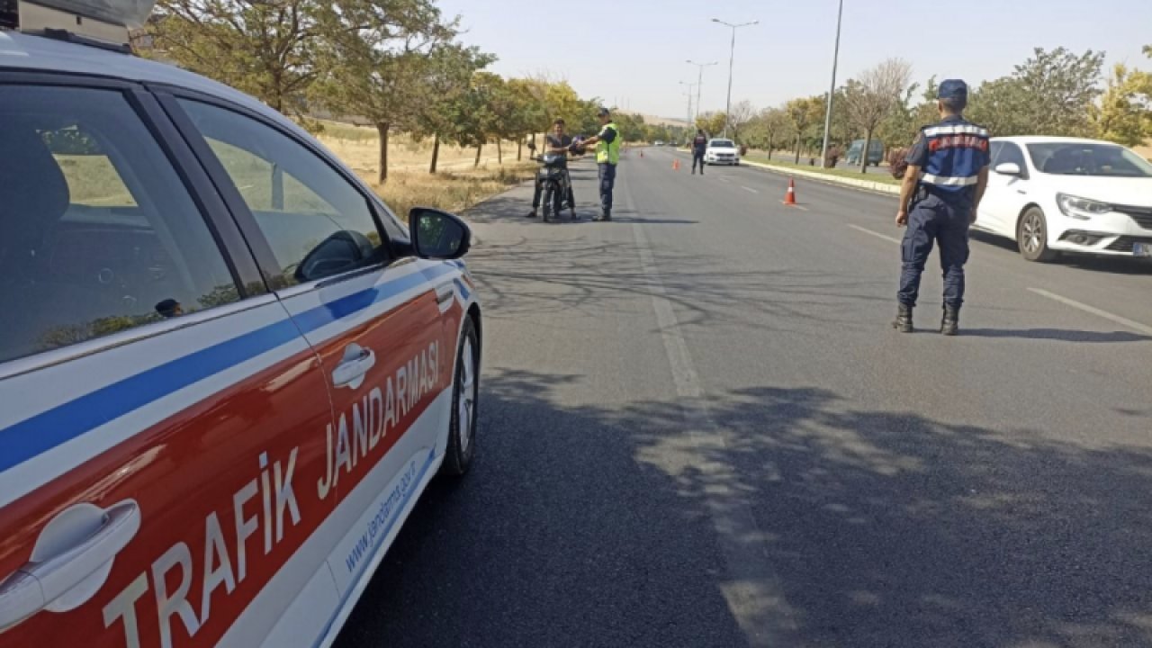 Gaziantep İl Jandarma Komutanlığı ekipleri trafik denetimi gerçekleştirdi