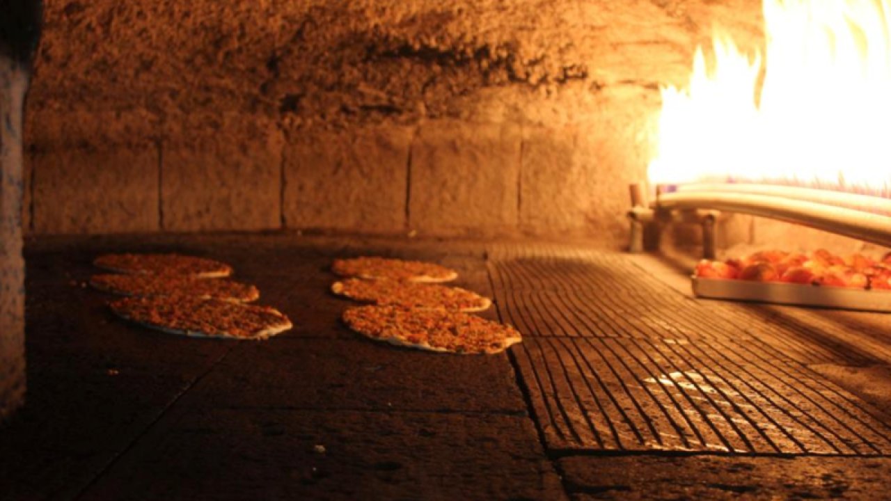 Lahmacun yine zirvedeki yerini korudu.... Kelle Paça'da Gözdeler Arasında
