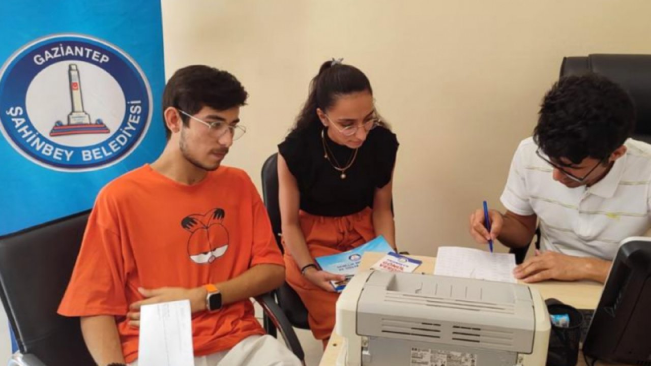 Şahinbey Belediyesi öğrencilerin geleceği ile ilgili tercihlerinde yanında