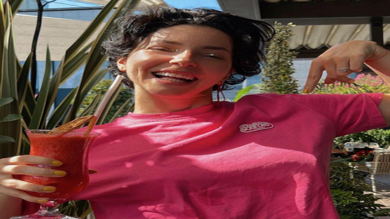 Merve Boluğur kitap yazarı olmaktan vazgeçti... 6 yaşındaki Merve Boluğur herkesi şaşırttı