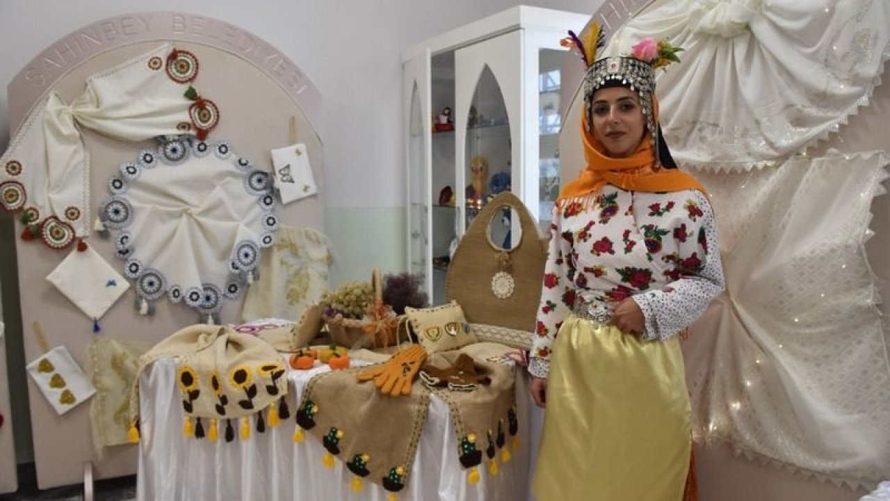 Şahinbey’de kursiyerler atıl malzemeler dönüştürülüyor