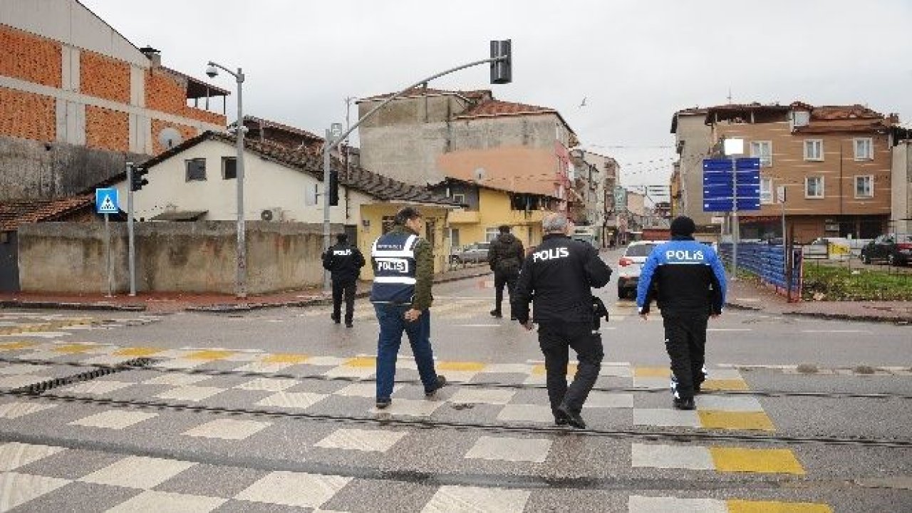 81 ilde eş zamanlı "Çocuk ve Gençlerin Korunmasına Yönelik Okul Çevreleri ve Okul Servis Araçları Denetim Uygulaması"