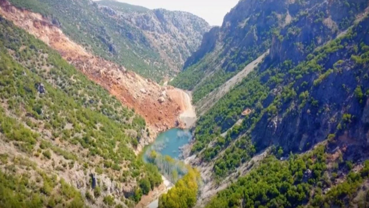 Gaziantep'te Depremden Sonra Korkutan Durum... Vadide doğal gölet oluştu