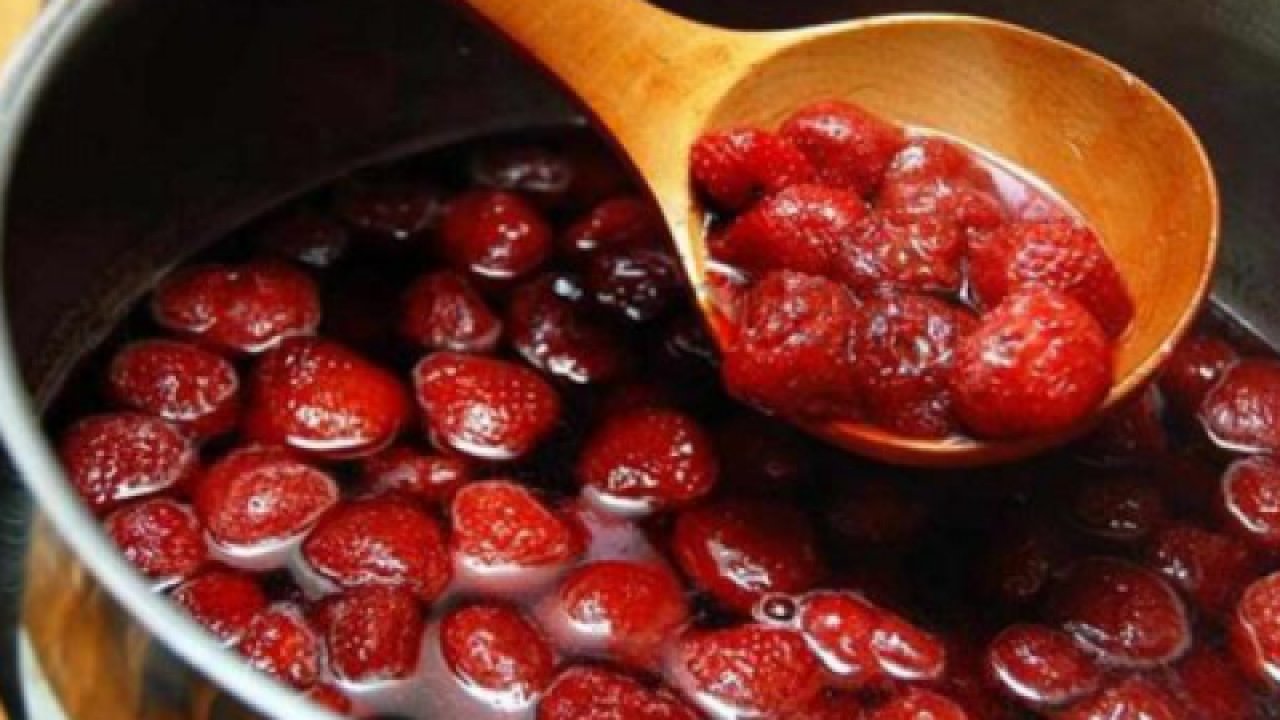 Reçel yaparken atlanan sır açıklandı: Eğer içine 1 kaşık... Aşçılar yıllarca saklamış