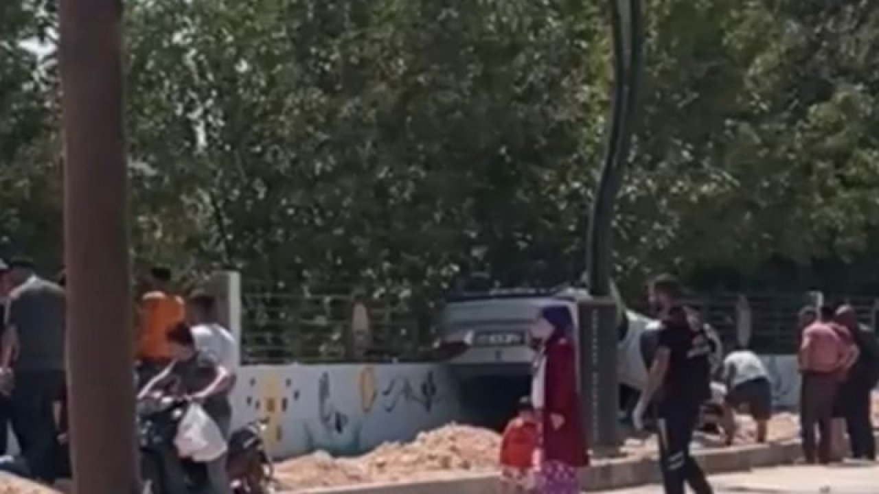 Gaziantep Yeşil Vadi yolunda feci kaza lüks araç takla atarak durabildi!