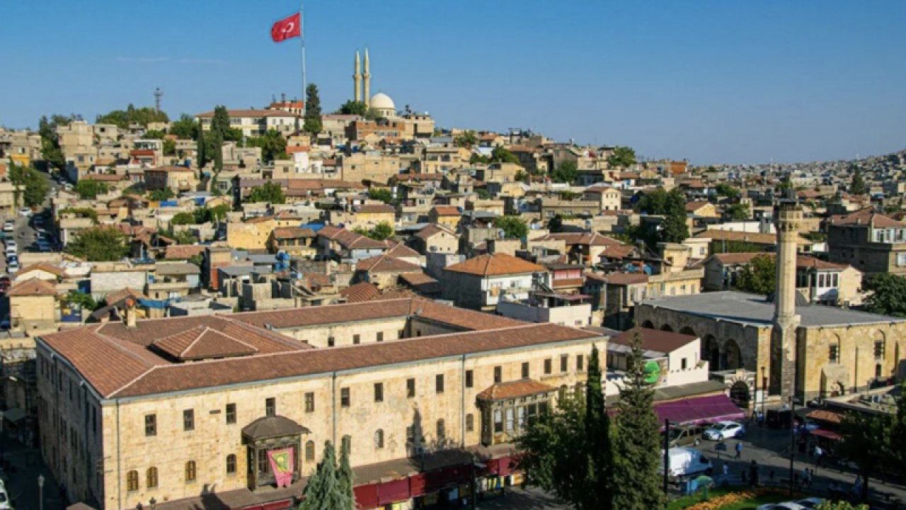 Türkiye'nin en kalabalık şehirlerinden biri olan Gaziantep göç vermeye başladı