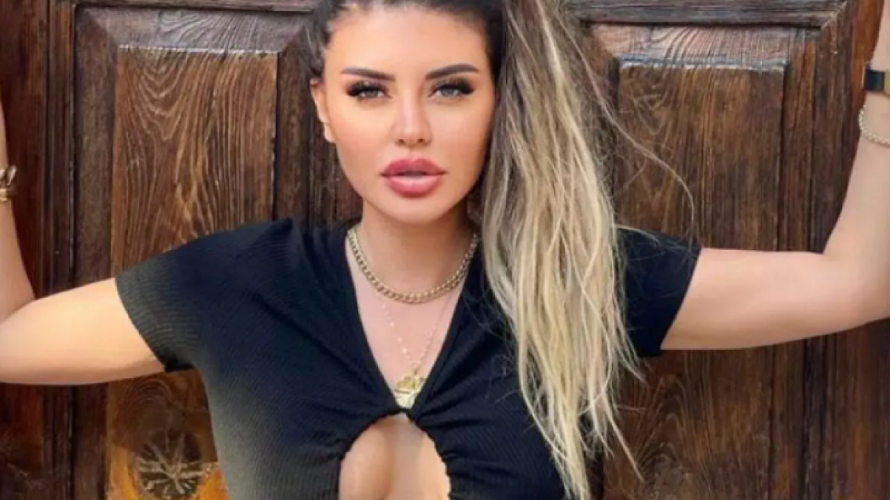 Ebru Polat'ın göğüs dekoltesi yürek hoplattı: ‘Yine aynı yere oturdum’ dedi, ortalık alev aldı