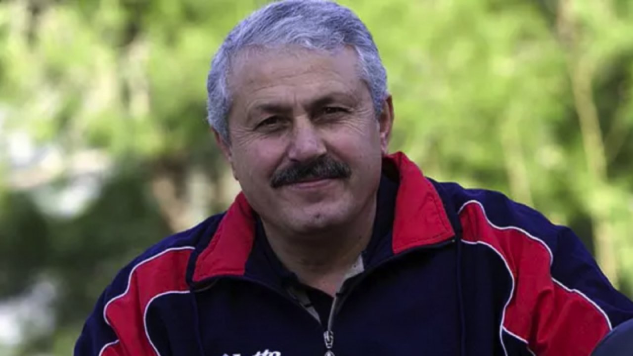 Bedrettin Ay Yazıyor... Mavi Beyaz’dan - Kırmızı Siyah’a