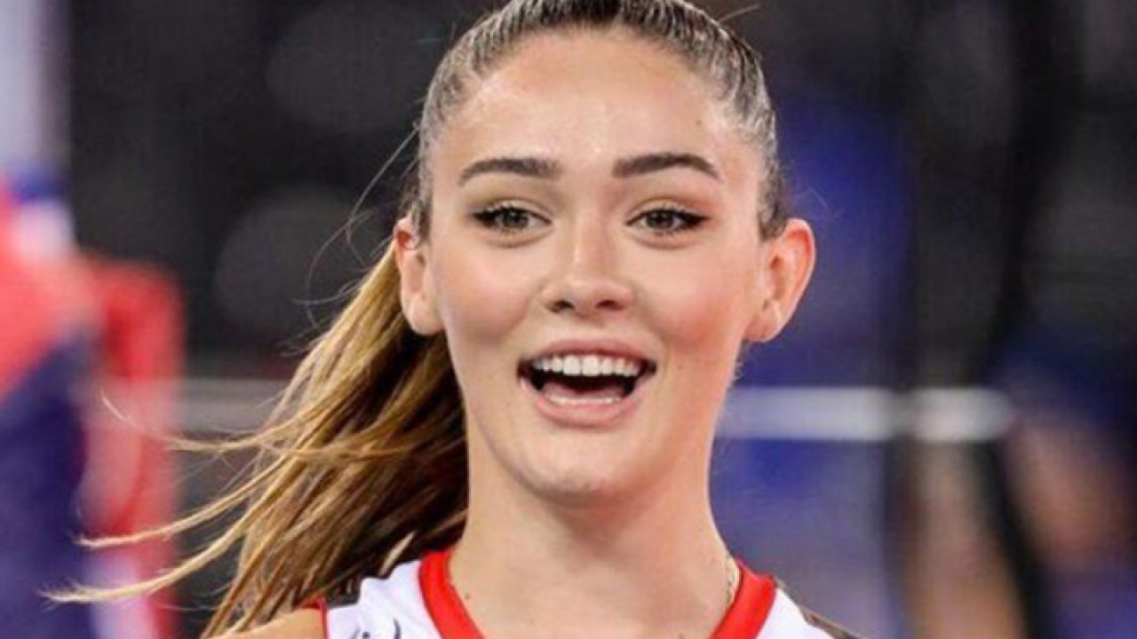 Zehra Güneş paylaşımında İngilizce yazım hatası yapınca sosyal medyanın diline düştü!