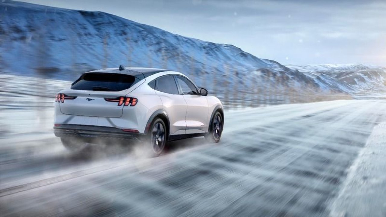 Elektrikli araç alacaklar “menzil” kriterine dikkat! Elektrik araç verimi soğuk havalardan nasıl etkilenir?