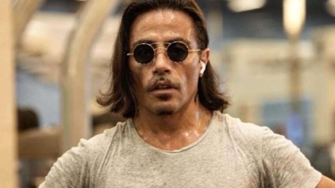 Dünyanın “Salt Bae” ile tanıdığı meşhur kasap Nusret Gökçe kaslarını sergiledi: “Hepiniz böyle olacaksınız!”