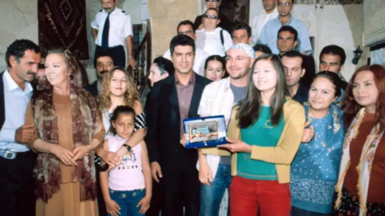 Efsane dizi Asmalı Konak'ın oyuncularını gören tanımakta zorlanıyor! "Zeynep ve Salih'e ne olmuş?"