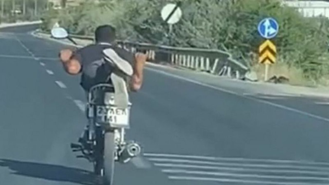 Böyle motosiklet kullanmak yok! Canını hiçe saydı