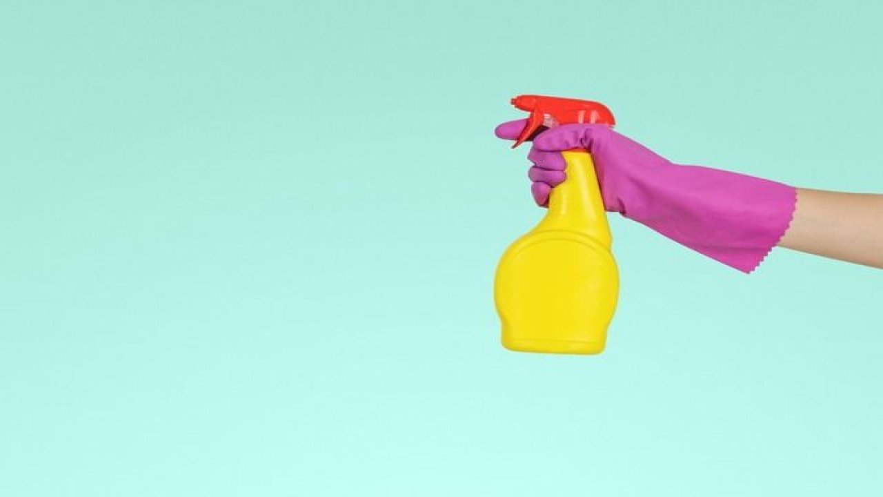 Bulaşık makinesi parlatıcısının banyo temizliğinde kullanımı herkesi şaşırtacak