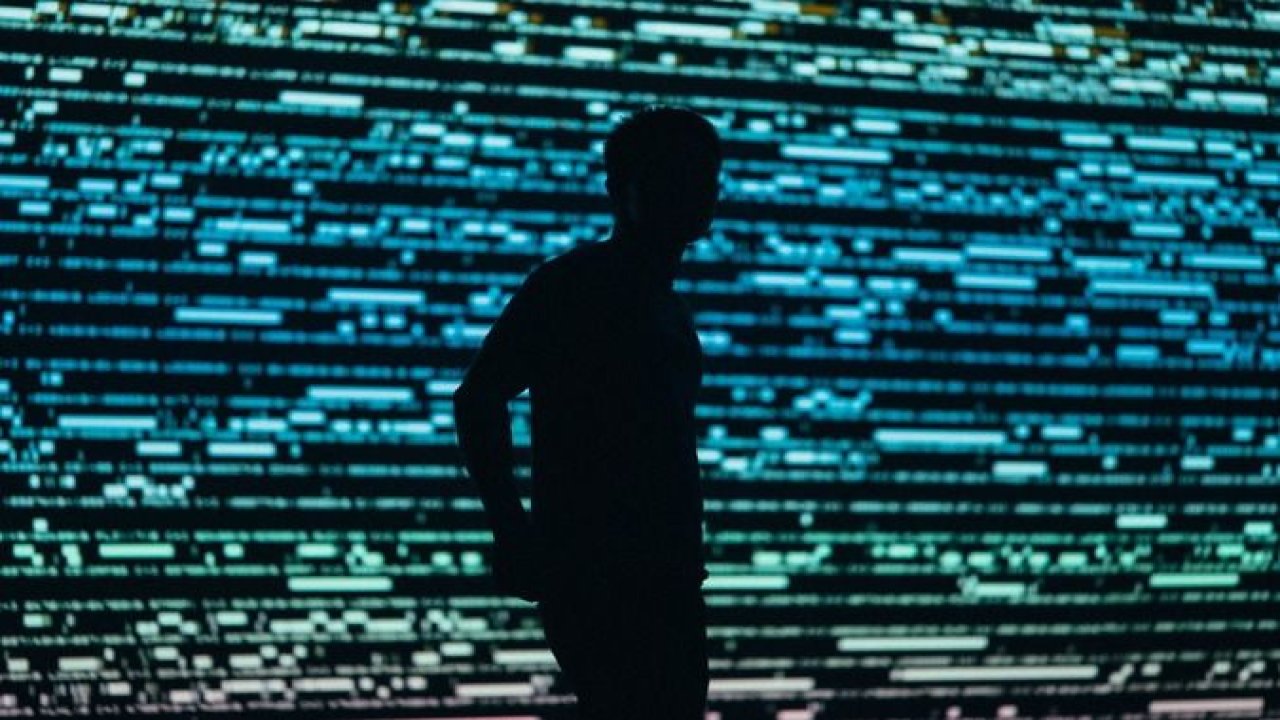 Telefonunuzun dinlendiğini nasıl anlarsınız?