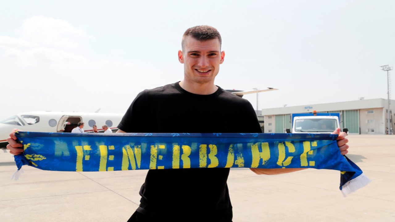 Dominik Livakovic, Fenerbahçe için İstanbul’da