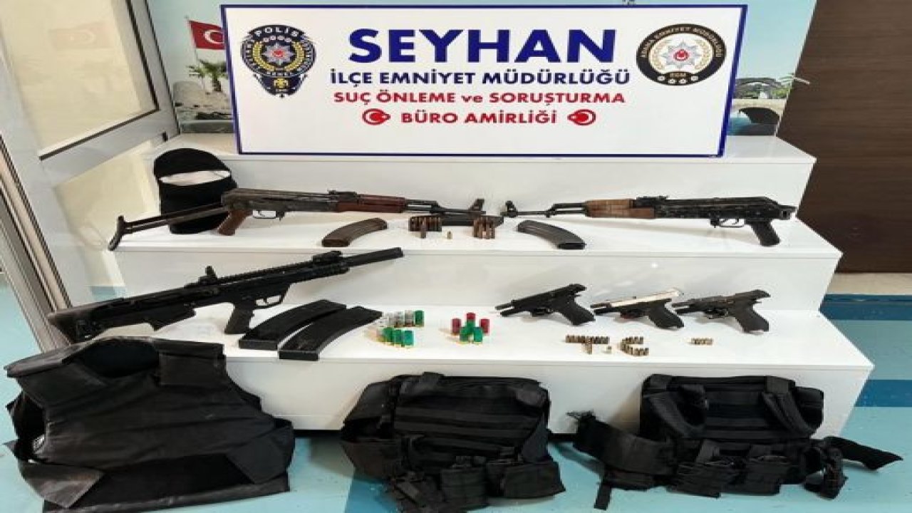 Ev değil cephane! Adana'da bir evde çok sayıda silah bulundu