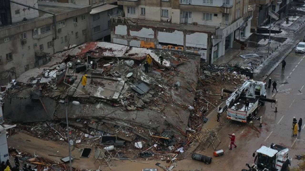 Gaziantep’te 10 Kişiye Mezar Olan Bahar Apartmanı’nda ihmaller zinciri! Betonu Uygun Kullanmamışlar! Bilirkişi raporuyla kanıtlandı!