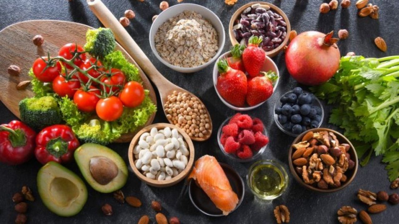 Bu besinleri tüketende kolesterolden eser kalmayacak! Yüksek kolesterolü düşüren besinler