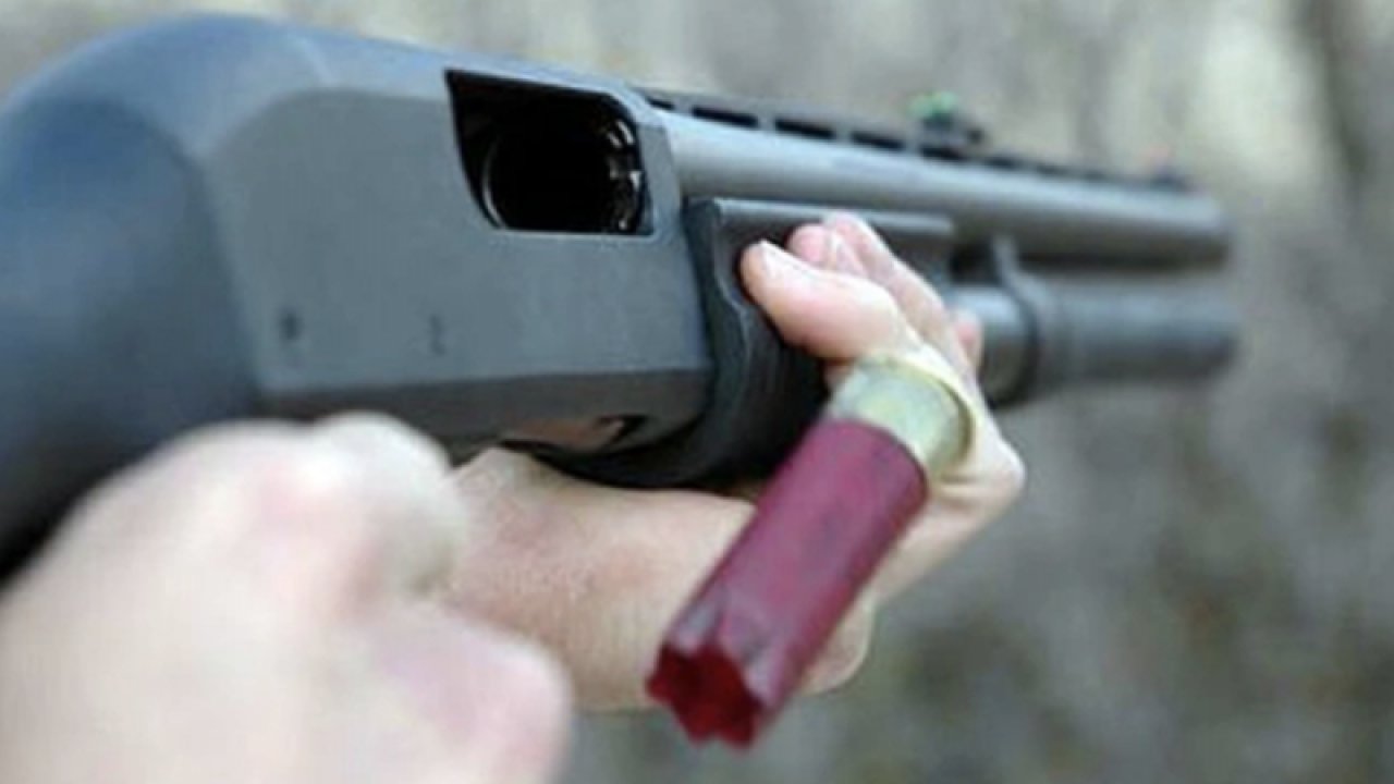 7 yaşındaki çocuk tüfekle oynarken annesini vurdu