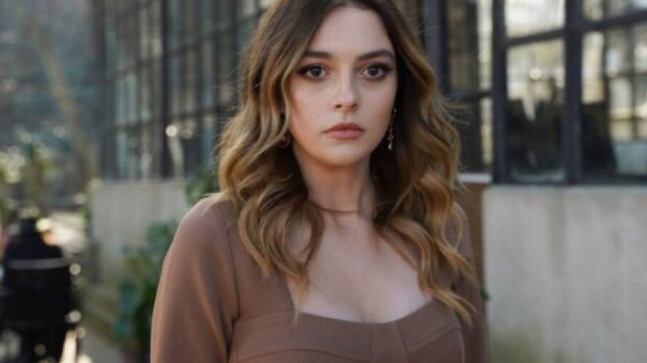 Sevgilisinin DNA kiti hediye ettiği Melis Sezen merak edilen soruyu gülerek yanıtladı: “Sezen’in ataları kim?”