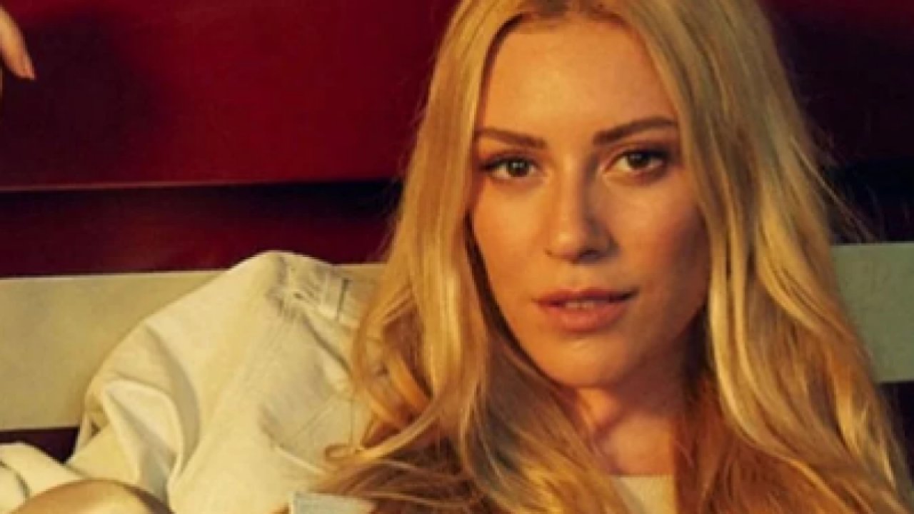 Sinem Kobal minik kızı Leyla’yı ilk kez paylaştı! O fotoğrafa beğeni yağdı
