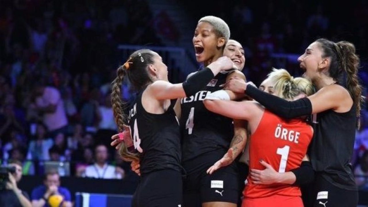 Filenin Sultanları yarı finale yükseldi: CEV şampiyonasında tarihe adını yazdırdı!