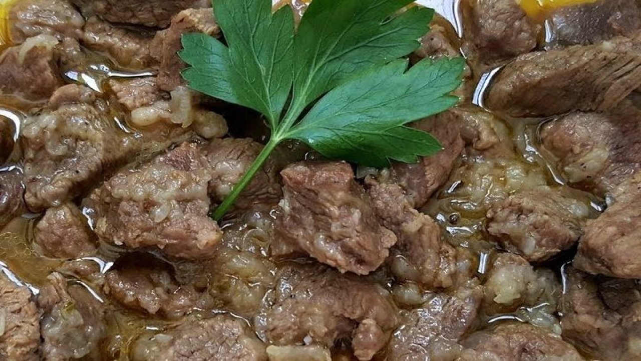 Canan Karatay önermişti. Et kavurmayı lezzetli hale getiriyor