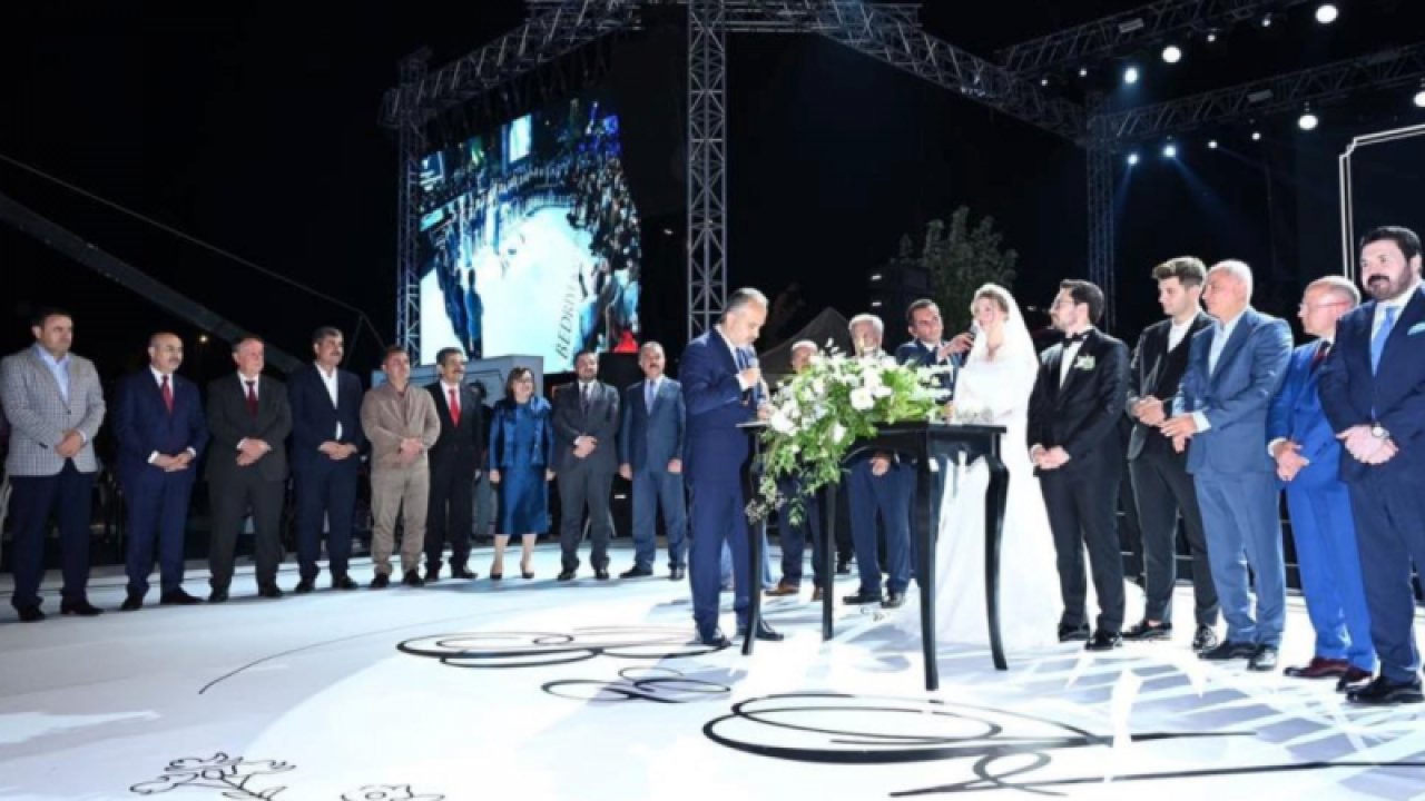 Muhteşem Nikah... Gaziantep Büyükşehir Belediye Başkanı Fatma Şahin dahil Nikah 31 şahit huzurunda kıyıldı!