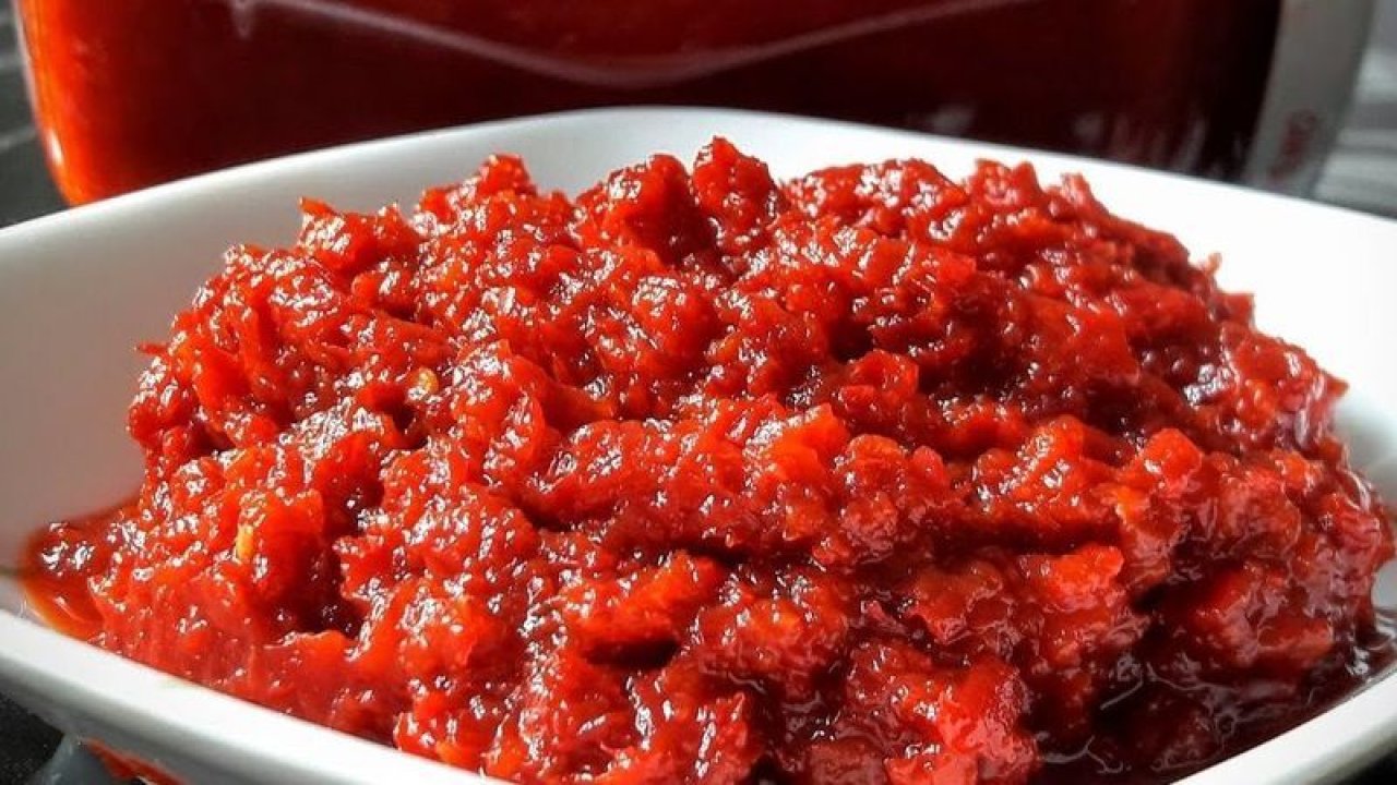 Salçanın küflenmesini engelliyor! 1 çorba kaşığı eklemek jilet gibi söküp atıyor..