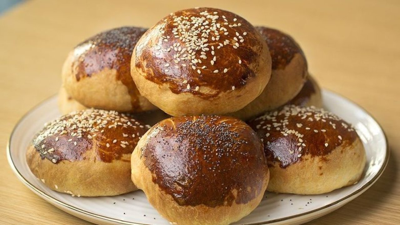 Poğaçanın puf puf kabarmasını sağlayan tüyo! Fırında pişirirken denemelisiniz