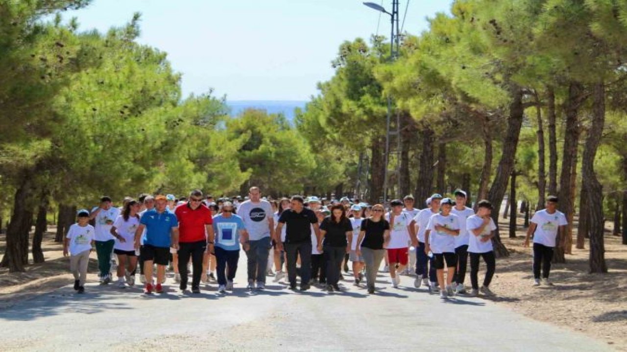Gaziantep'te gerçekleştirilen Doğa yürüyüşü, gençlerden büyük ilgi gördü