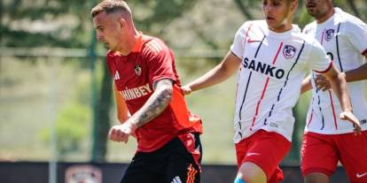 Fenerbahçe Mağlubiyeti Sonrası Gaziantep FK'dan Hızlı Başlangıç: U19 Takımıyla Hazırlık Maçı Yapıldı