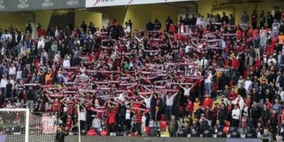 Gaziantep FK Tribünleri Sessizliğe Büründü: Fenerbahçe Maçında 4 Dakikada Gelen 3 Gol Hayal Kırıklığı Yarattı