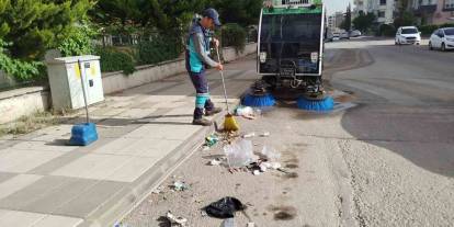 Şahinbey Belediyesi temizlik ekipleri 7/24 görev başında