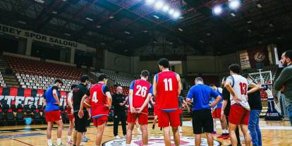 Gaziantep Basketbol’da Gelecek Belirsizliği: Yeni Sezon Planları Beklemede!