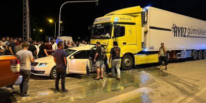 Gaziantep-Hatay Yolunda Feci Kaza: Otomobil Tırla Çarpıştı, 2 Kişi Yaralandı