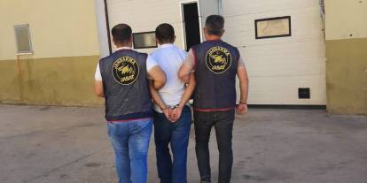 Gaziantep'te, 26 ayrı hırsızlık suçundan aranan şahıs kıskıvrak yakalandı