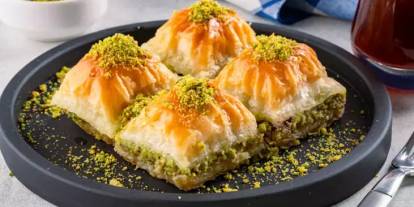 5 Dakikada Çıtır Çıtır Baklava: Misafire Hazırlık Derdi Bitti! İşte Sosyal Medyada Viral Olan Pratik Tarif